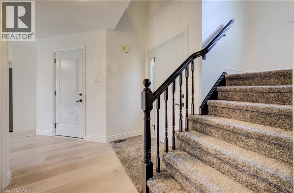 464 Northlake Drive, Waterloo, ON