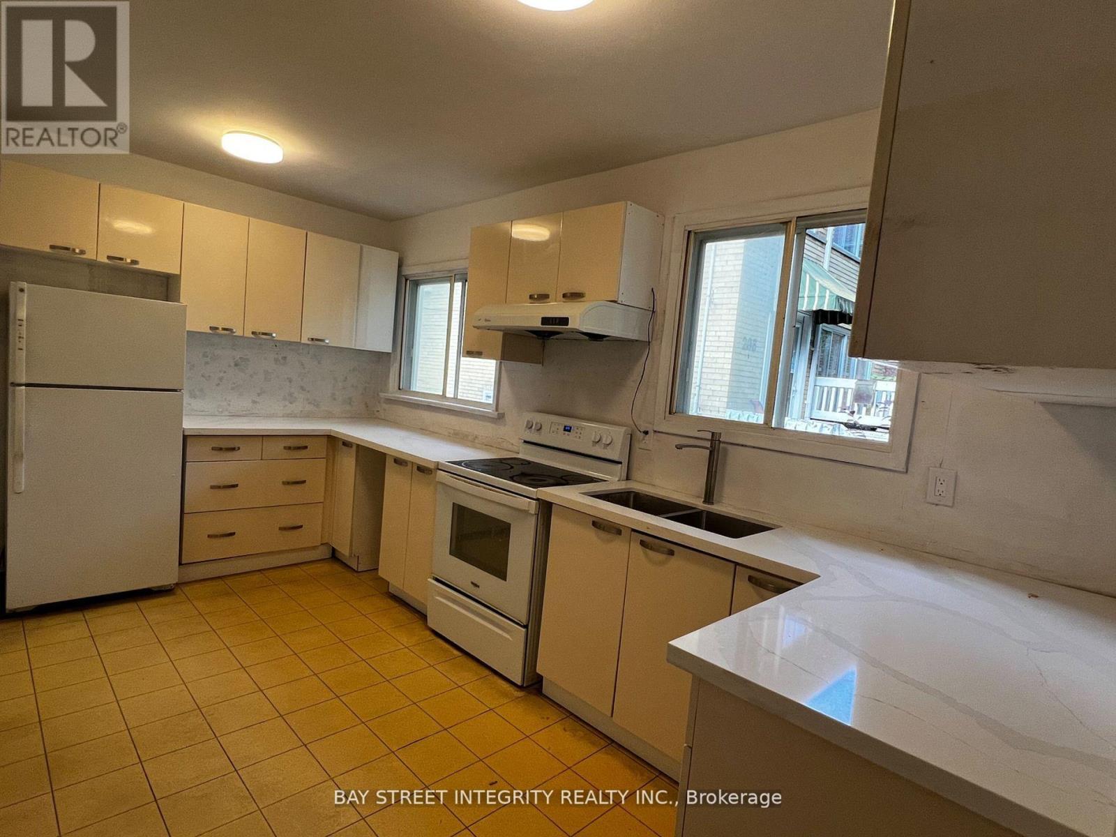 204 Greenfield Avenue, Toronto, ON