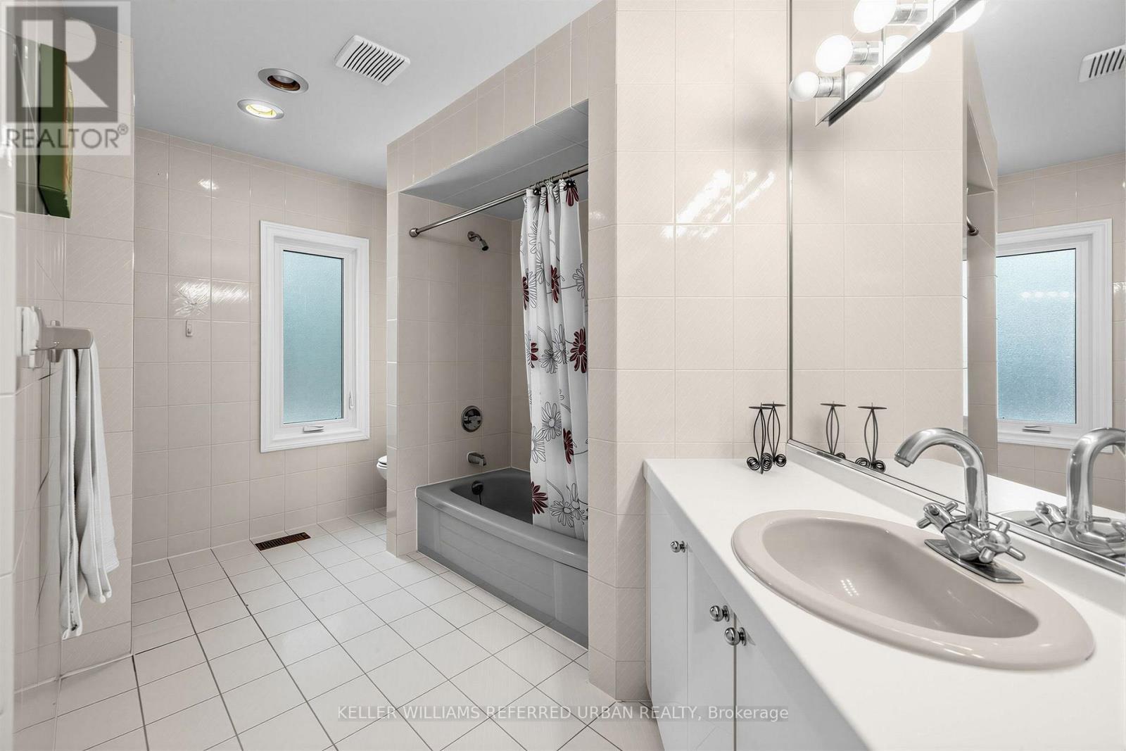 411 Cummer Avenue, Toronto, ON