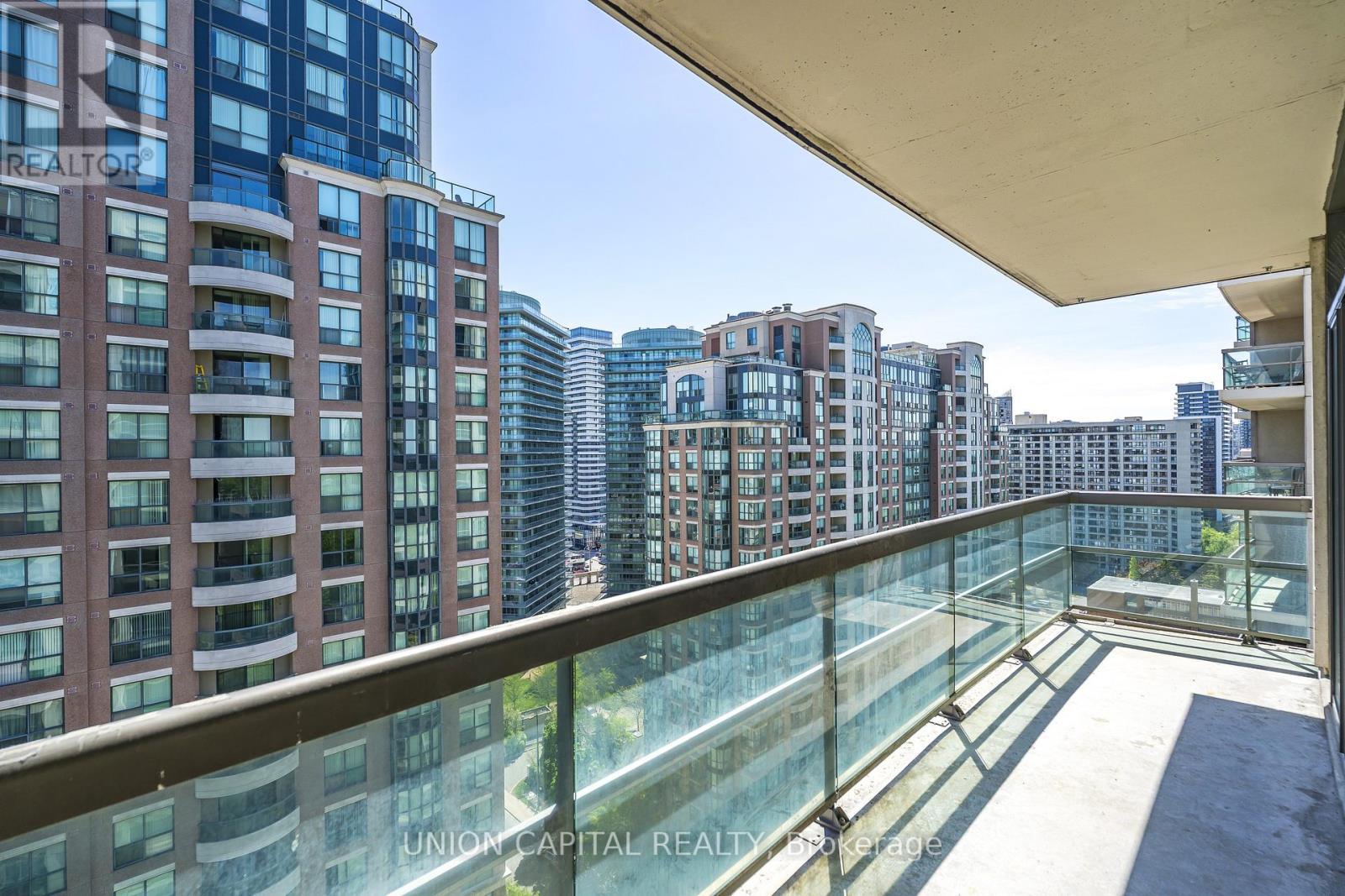 2002 - 509 Beecroft Road, Toronto, ON