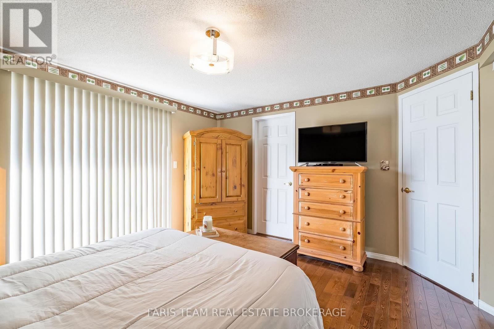57 Wessenger Drive, Barrie, ON
