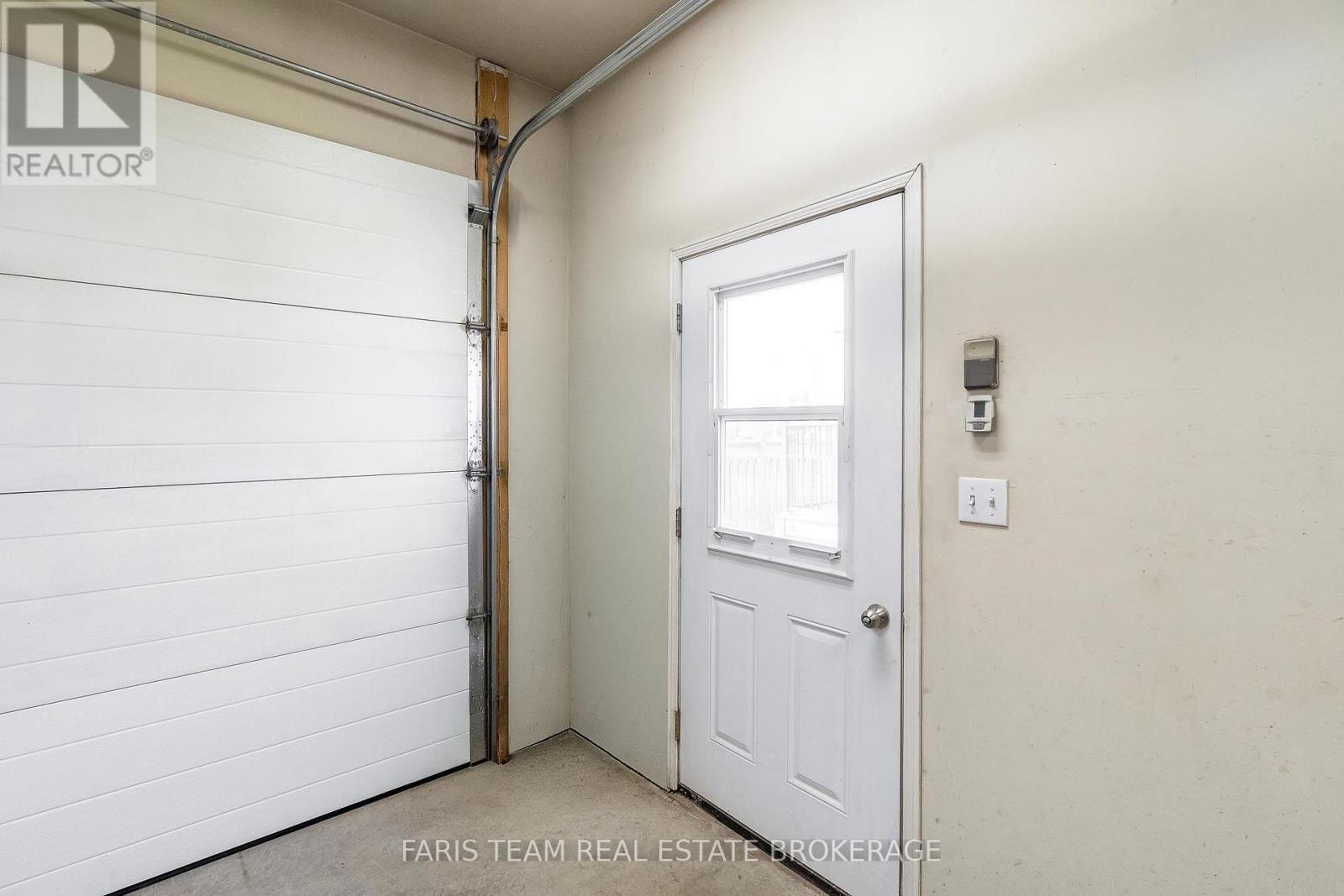 57 Wessenger Drive, Barrie, ON