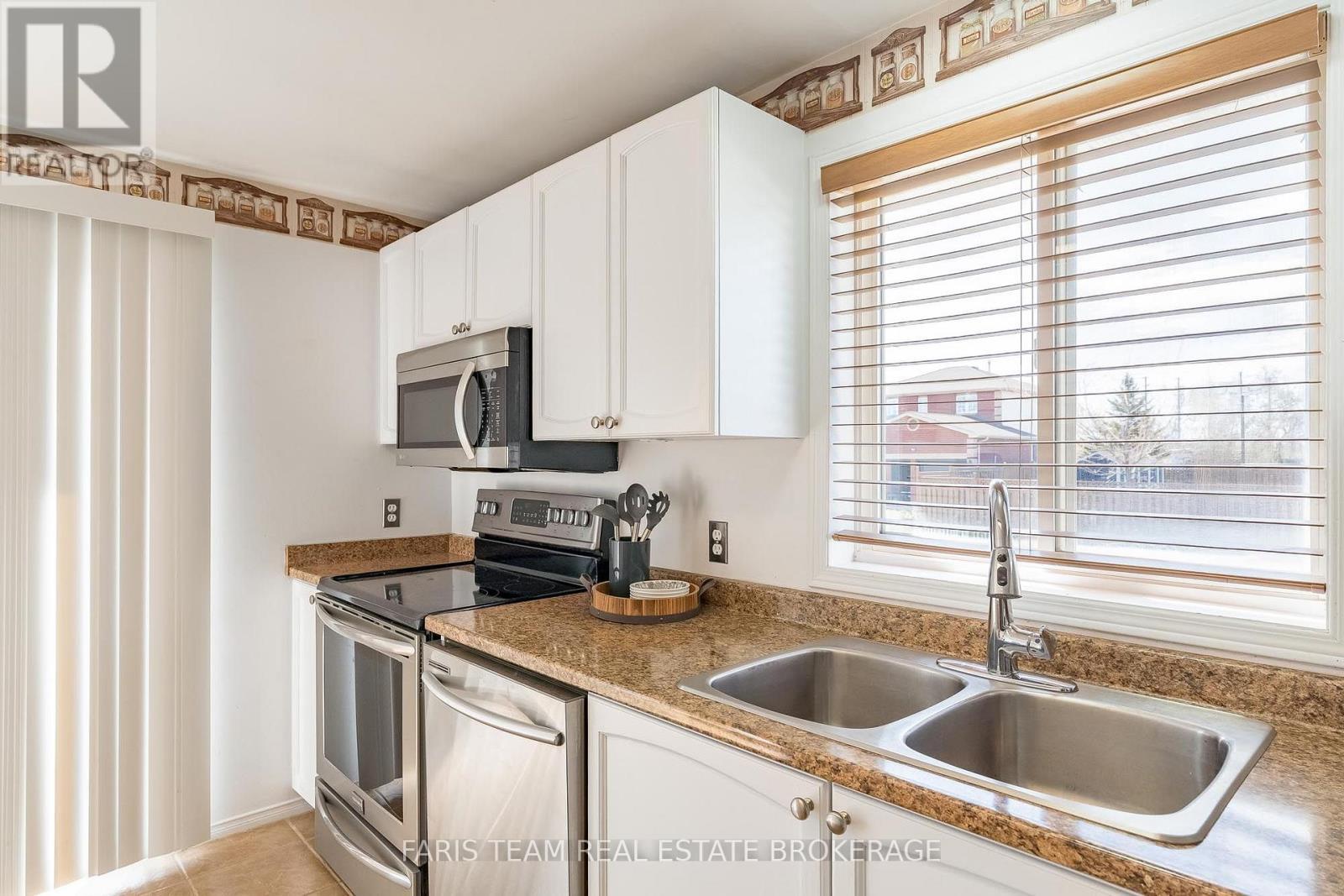 57 Wessenger Drive, Barrie, ON