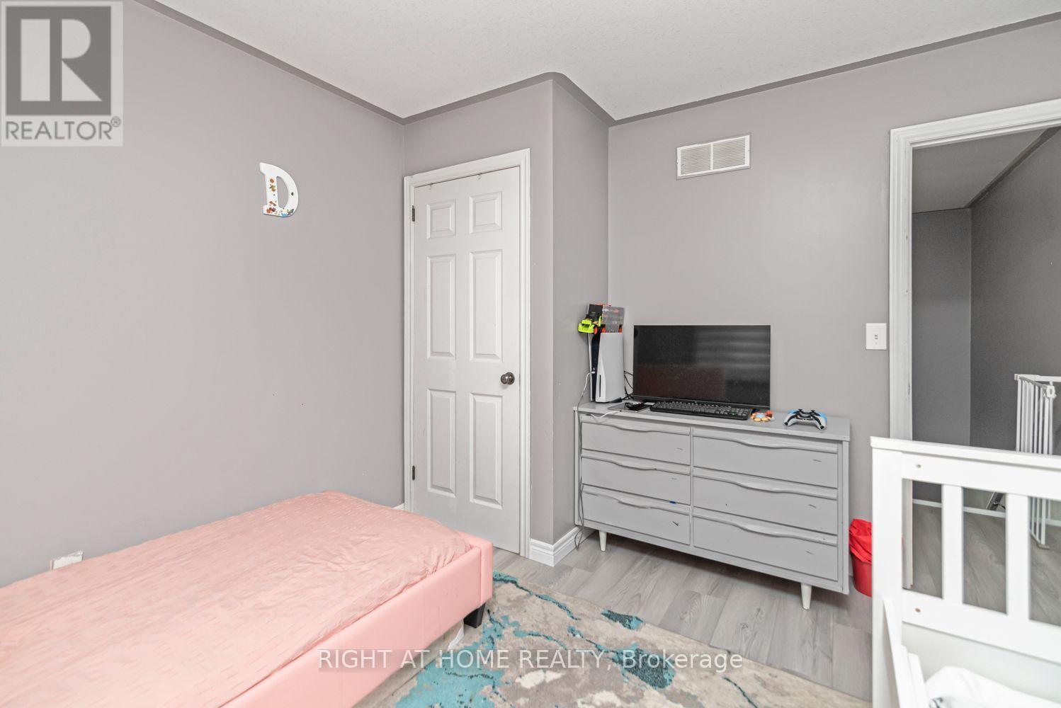 42 Saturn Road, Port Colborne, ON