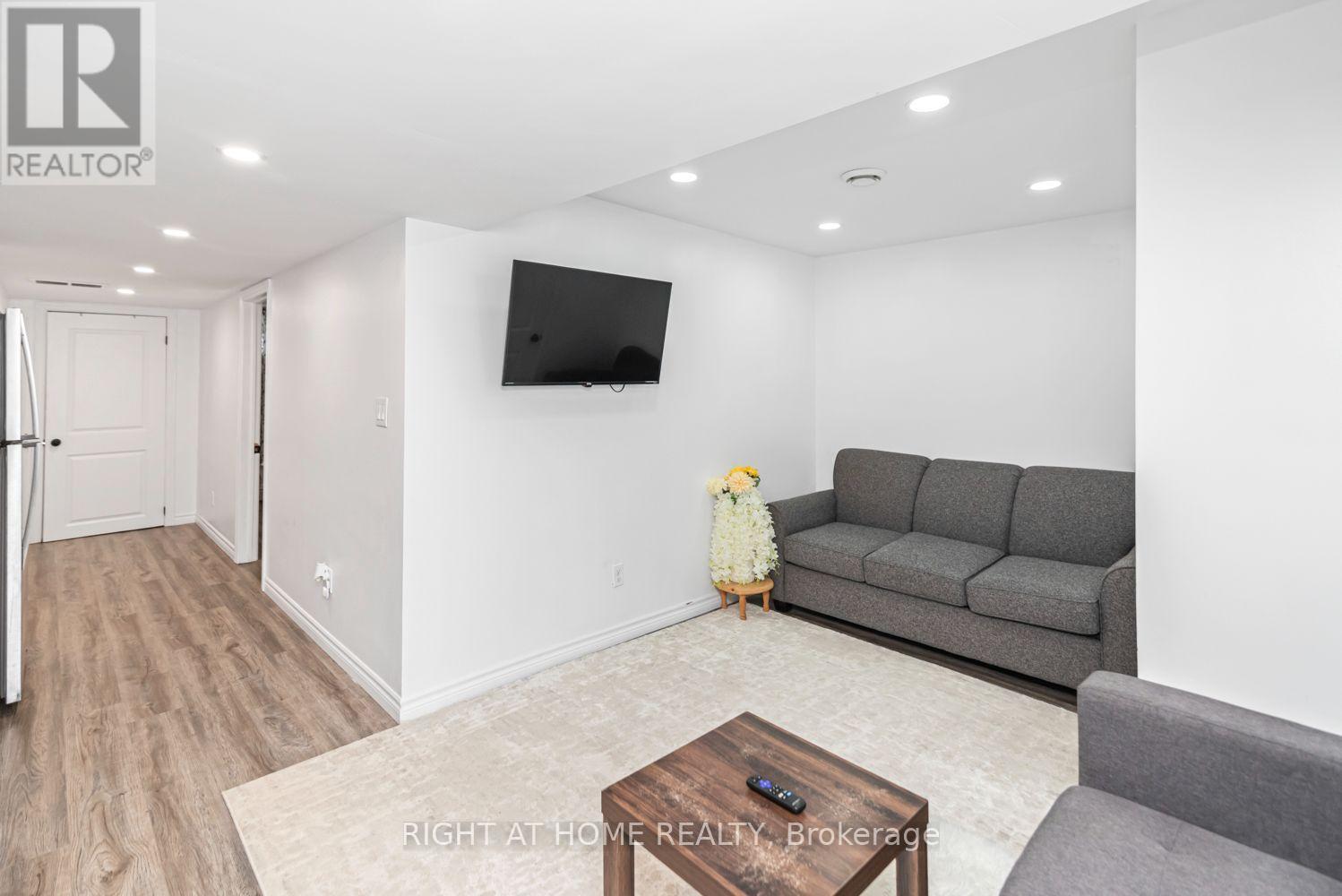 42 Saturn Road, Port Colborne, ON