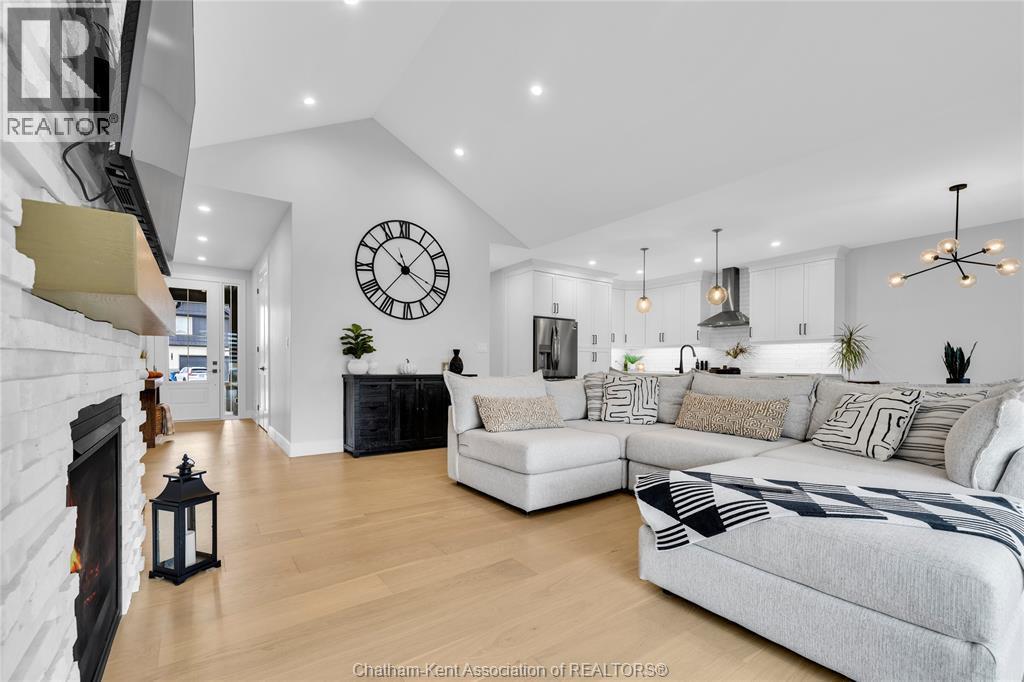 111 Bloomington Way, Chatham, ON