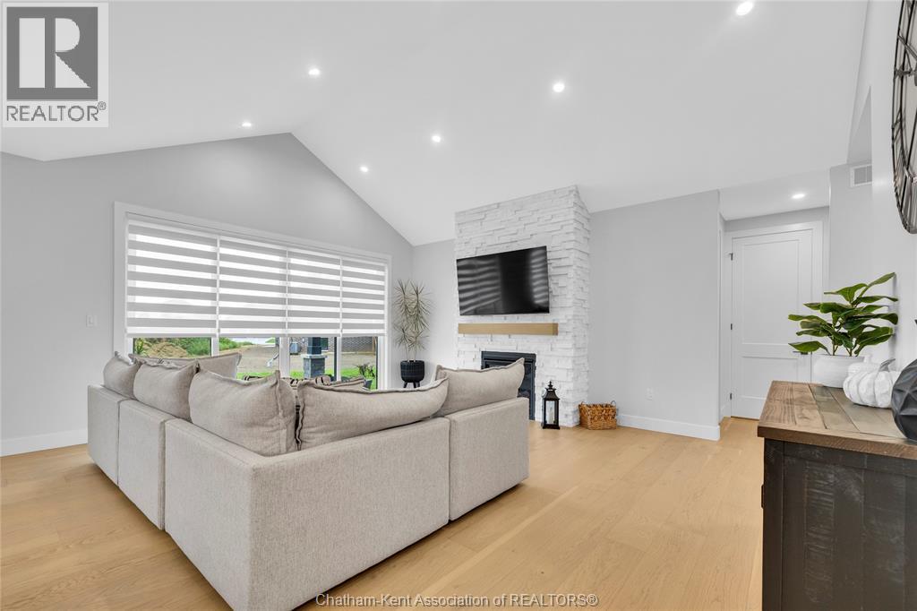 111 Bloomington Way, Chatham, ON