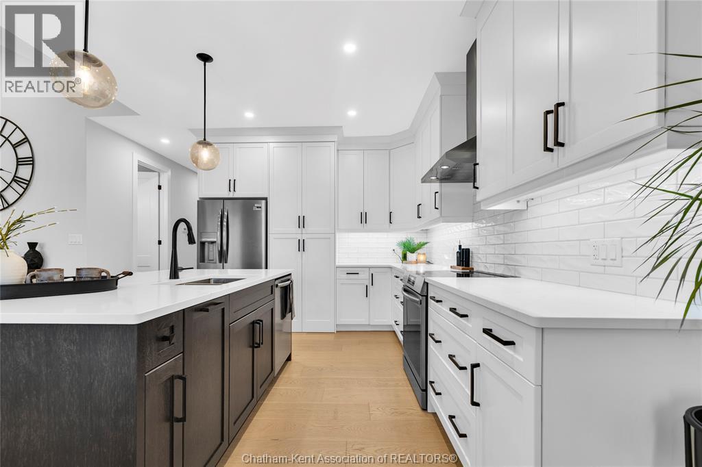 111 Bloomington Way, Chatham, ON