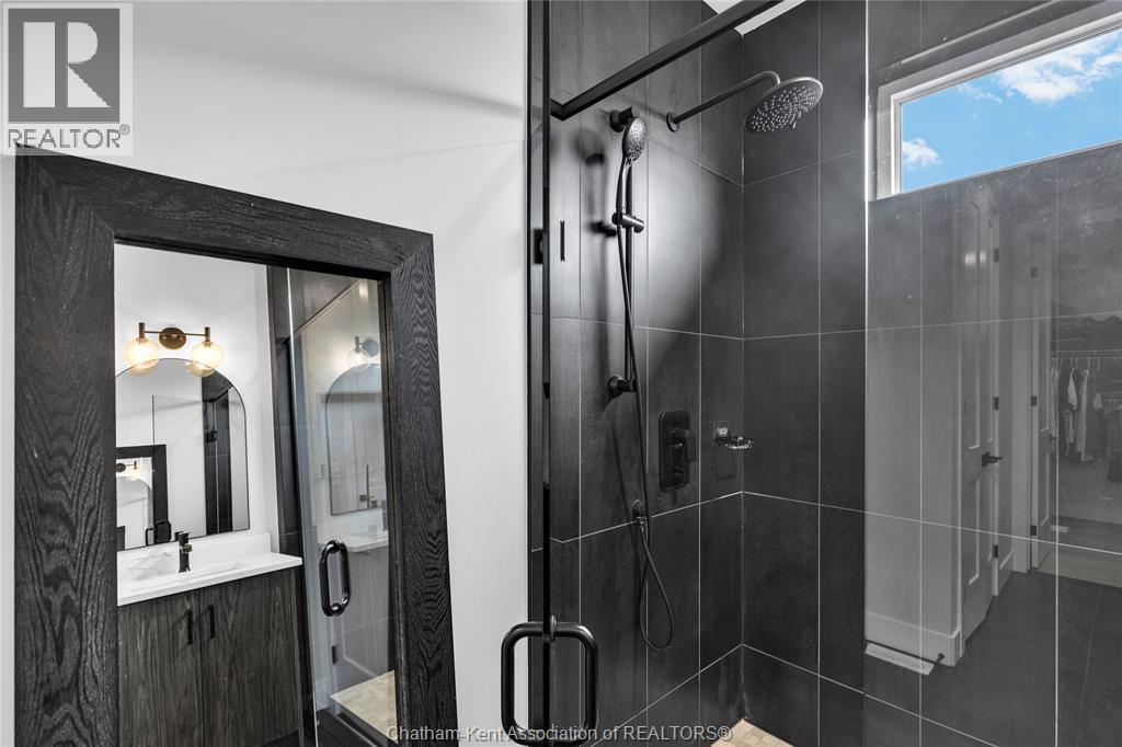 111 Bloomington Way, Chatham, ON