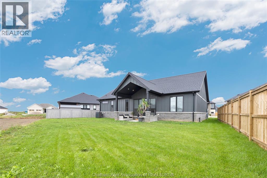 111 Bloomington Way, Chatham, ON