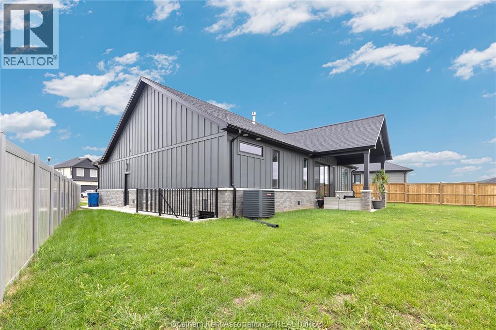 111 Bloomington Way, Chatham, ON