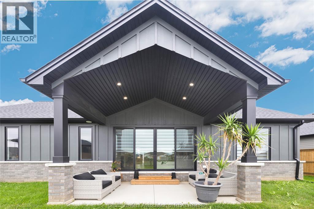 111 Bloomington Way, Chatham, ON