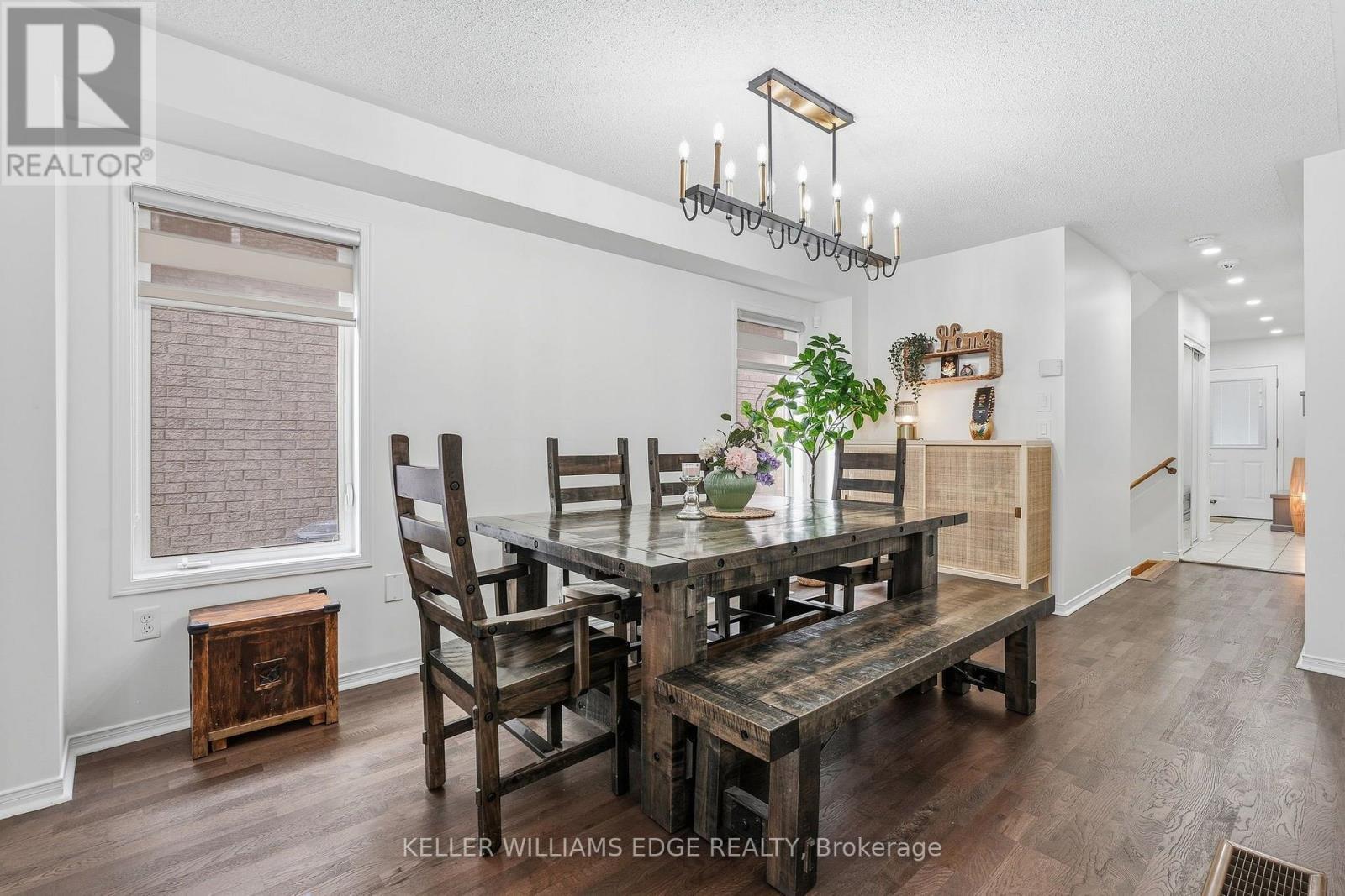 Elegant Dining Area - 4828 Verdi Street, Burlington, ON
