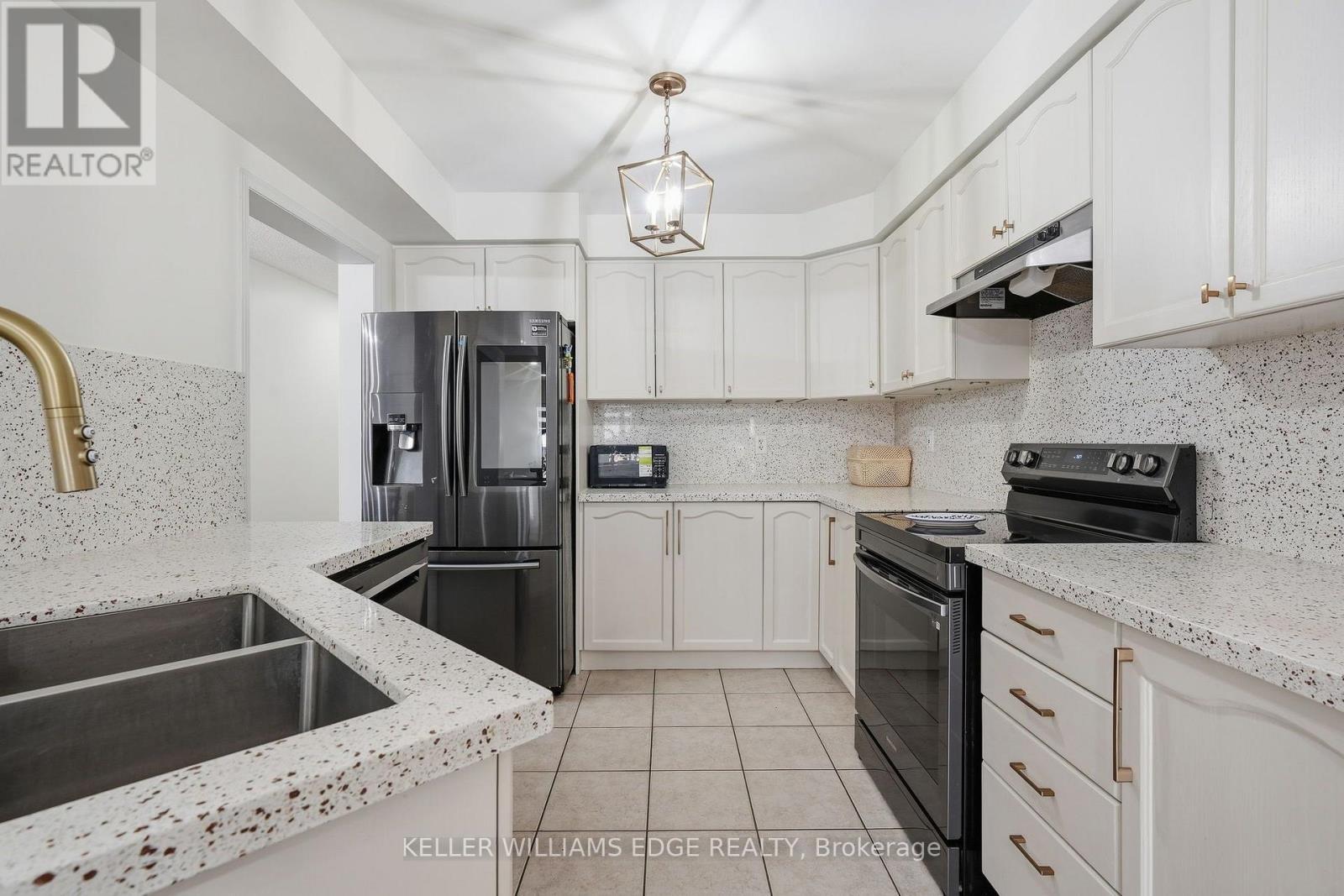 Kitchen w/ Stainless Steel Appliances - 4828 Verdi Street, Burlington, ON