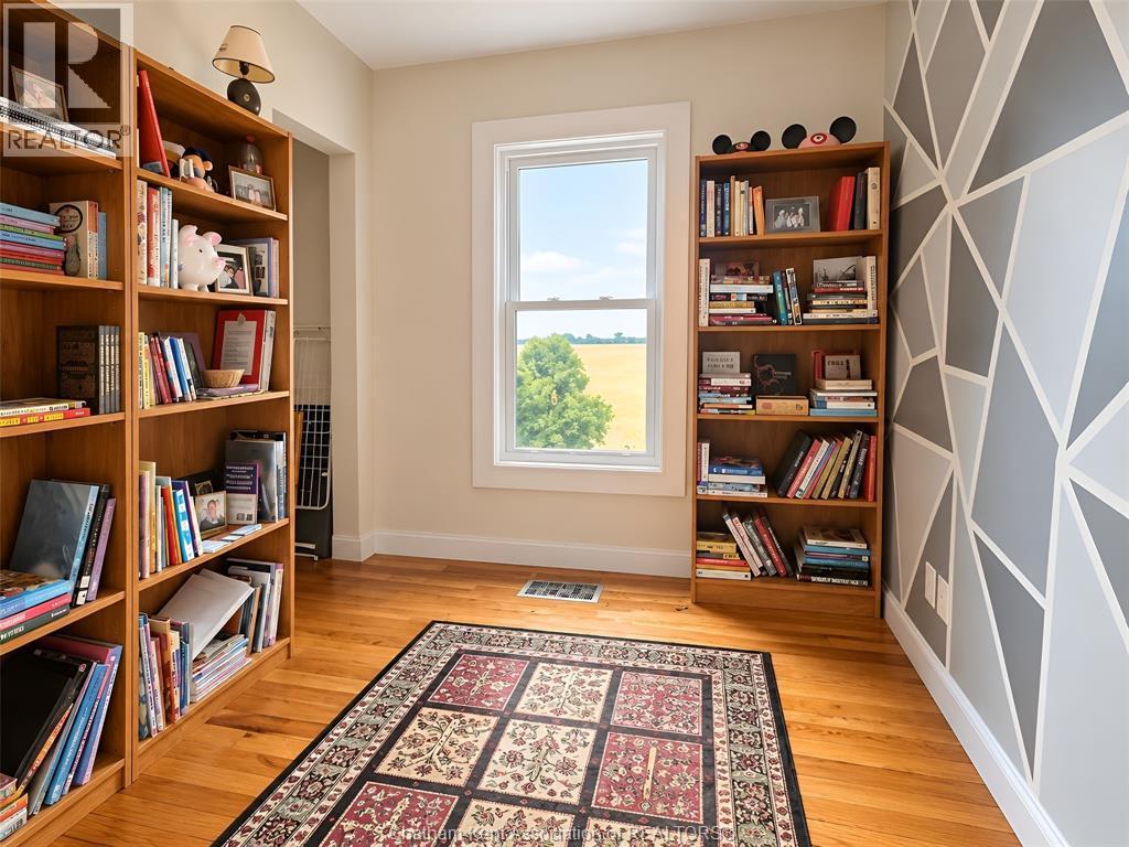 25139 St Clair Street, Chatham Township, ON