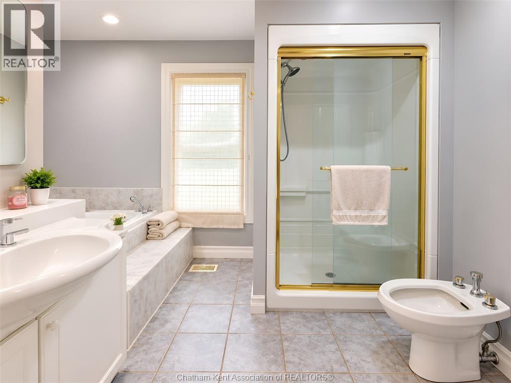 25139 St Clair Street, Chatham Township, ON