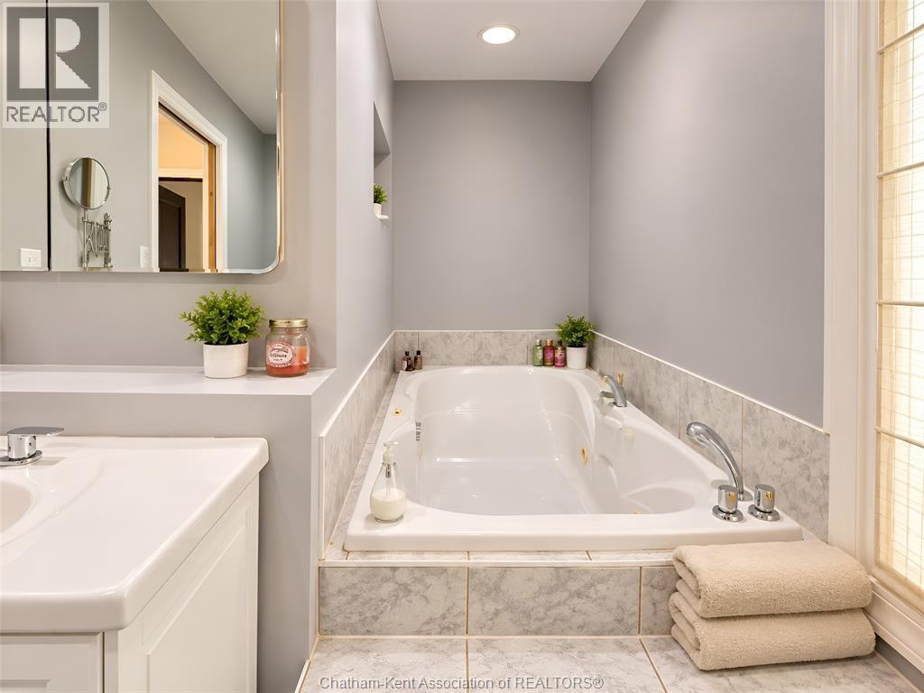 25139 St Clair Street, Chatham Township, ON