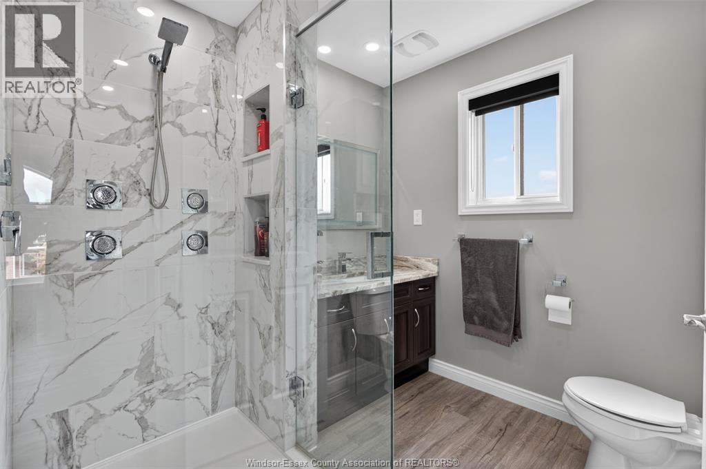 399 Poplar Drive, Lakeshore, ON