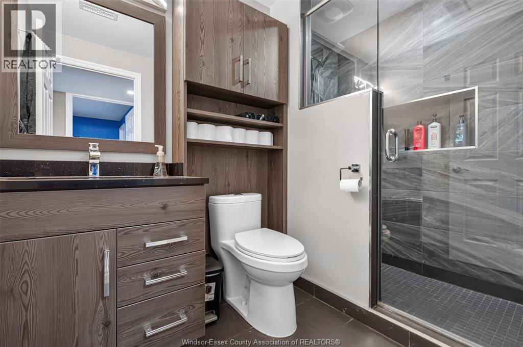 399 Poplar Drive, Lakeshore, ON
