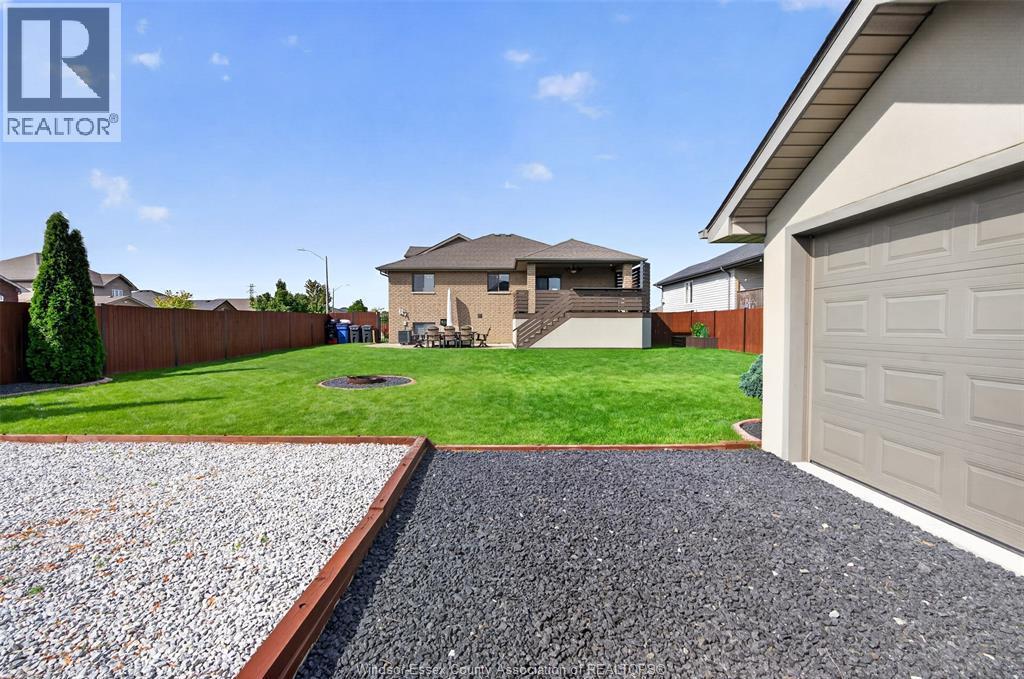 399 Poplar Drive, Lakeshore, ON