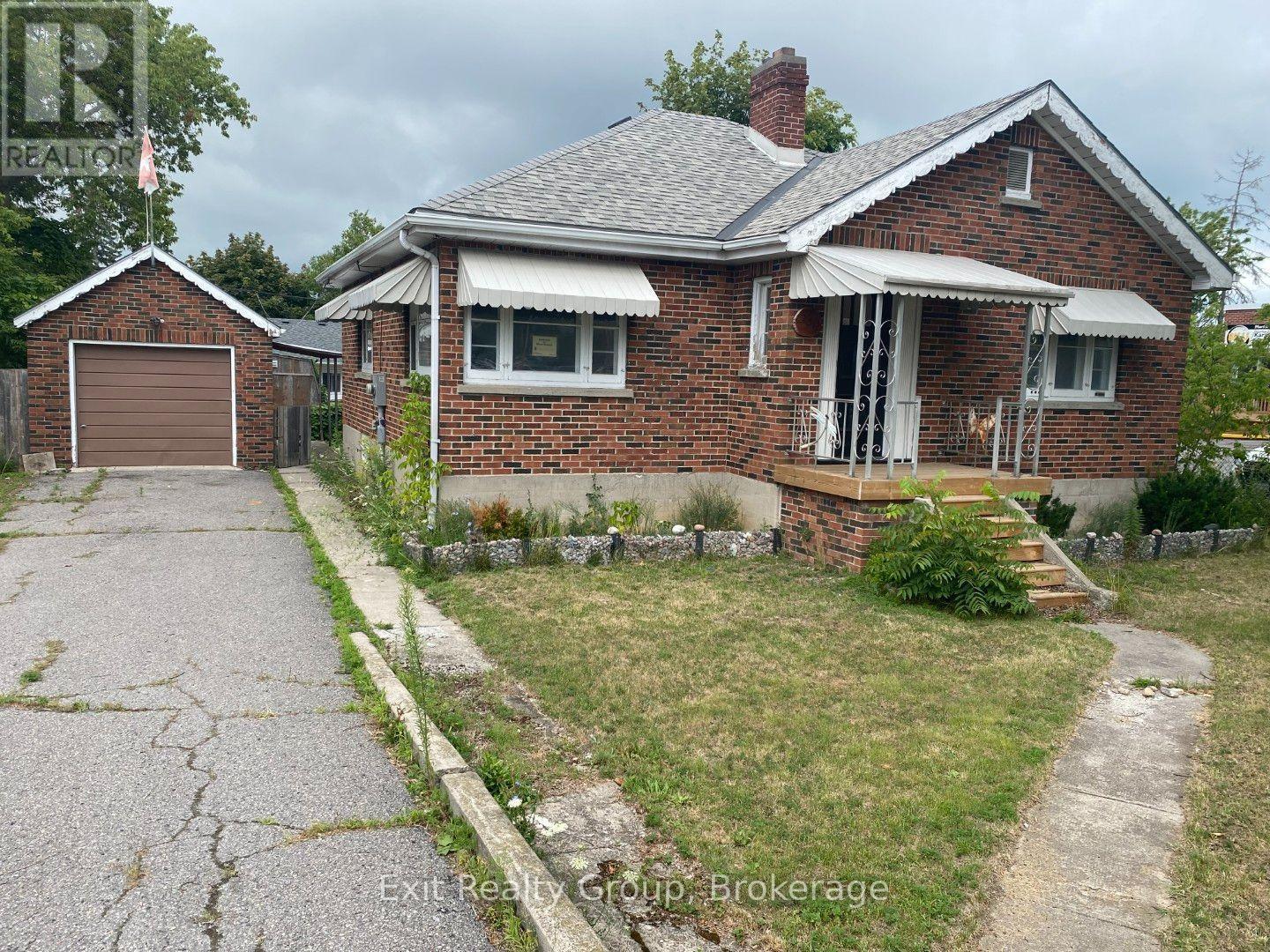 236 North Front Street, Belleville (Belleville Ward), ON
