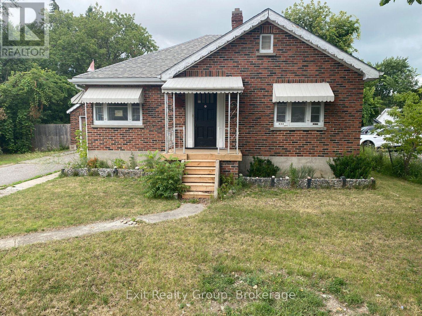 236 North Front Street, Belleville (Belleville Ward), ON