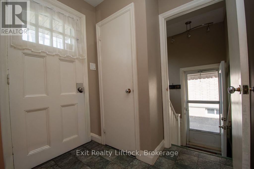 Front and Side Door - 445 Arndon Avenue, Peterborough (Otonabee Ward 1), ON