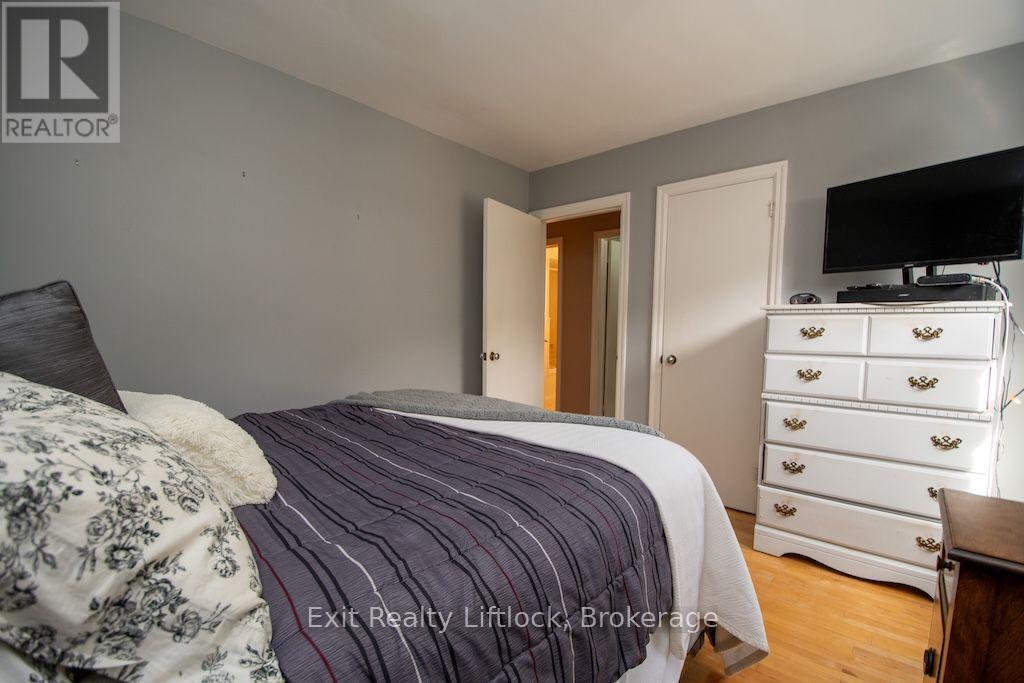 Primary Bedroom - 445 Arndon Avenue, Peterborough (Otonabee Ward 1), ON