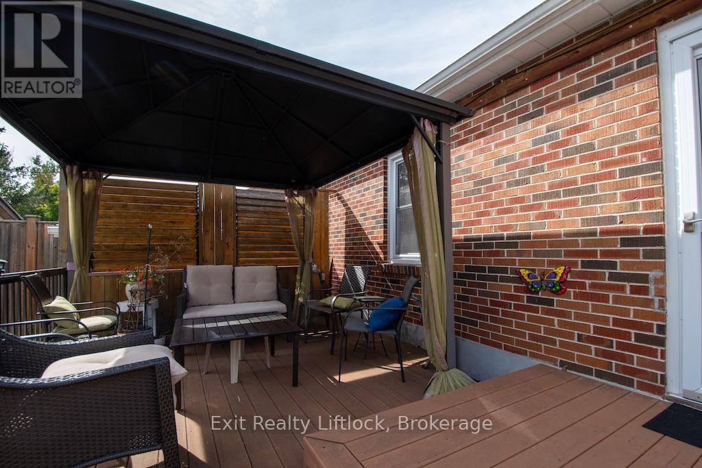 Deck with Gazebo - 445 Arndon Avenue, Peterborough (Otonabee Ward 1), ON