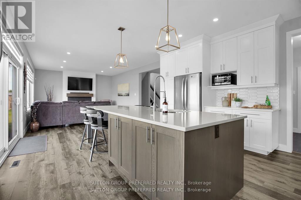 551 Scenic Court, Warwick (Watford), ON