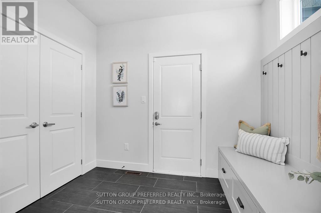 551 Scenic Court, Warwick (Watford), ON