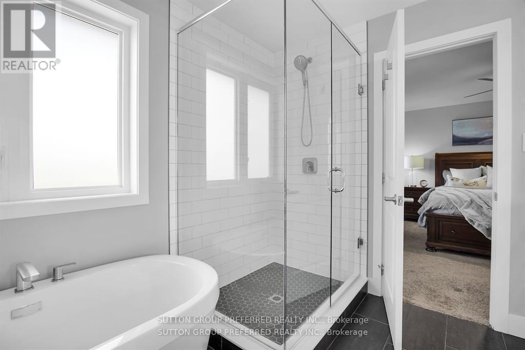 551 Scenic Court, Warwick (Watford), ON