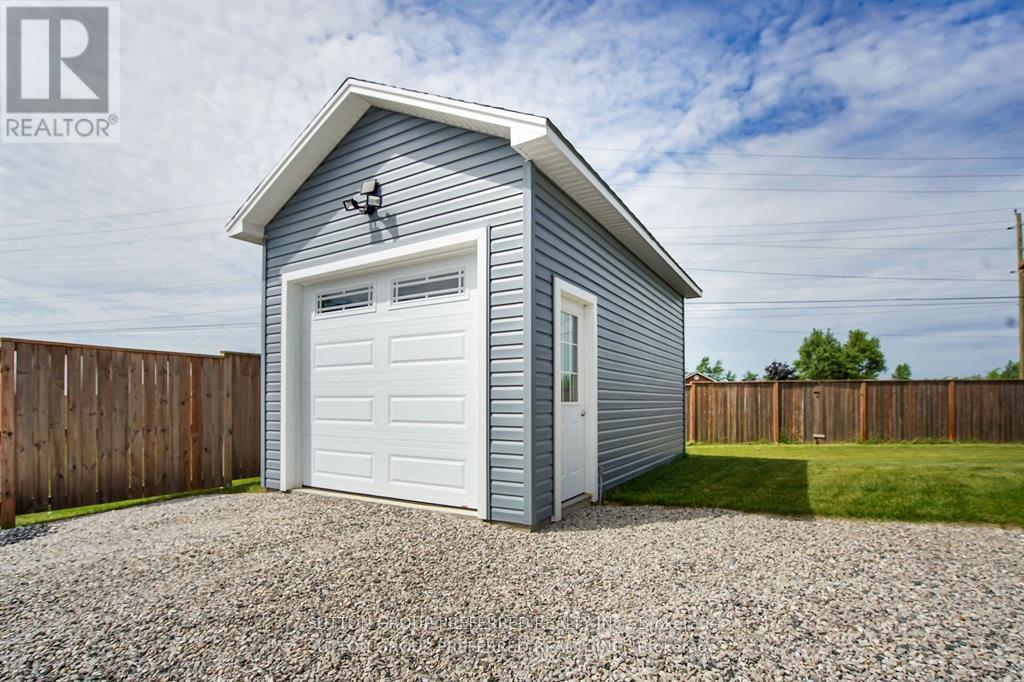 551 Scenic Court, Warwick (Watford), ON