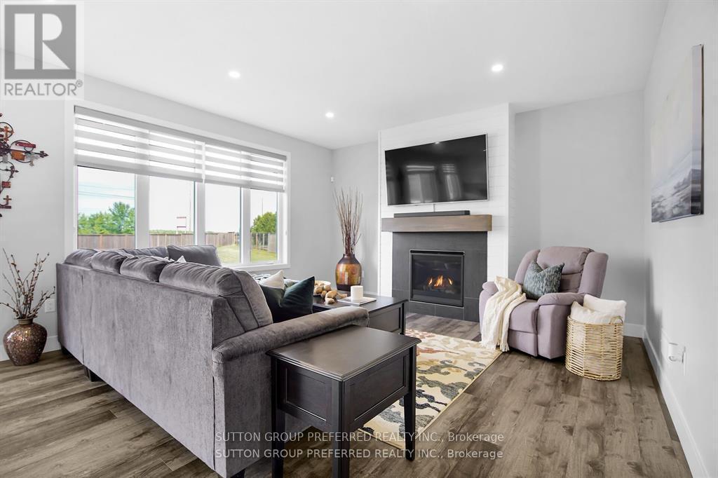 551 Scenic Court, Warwick (Watford), ON