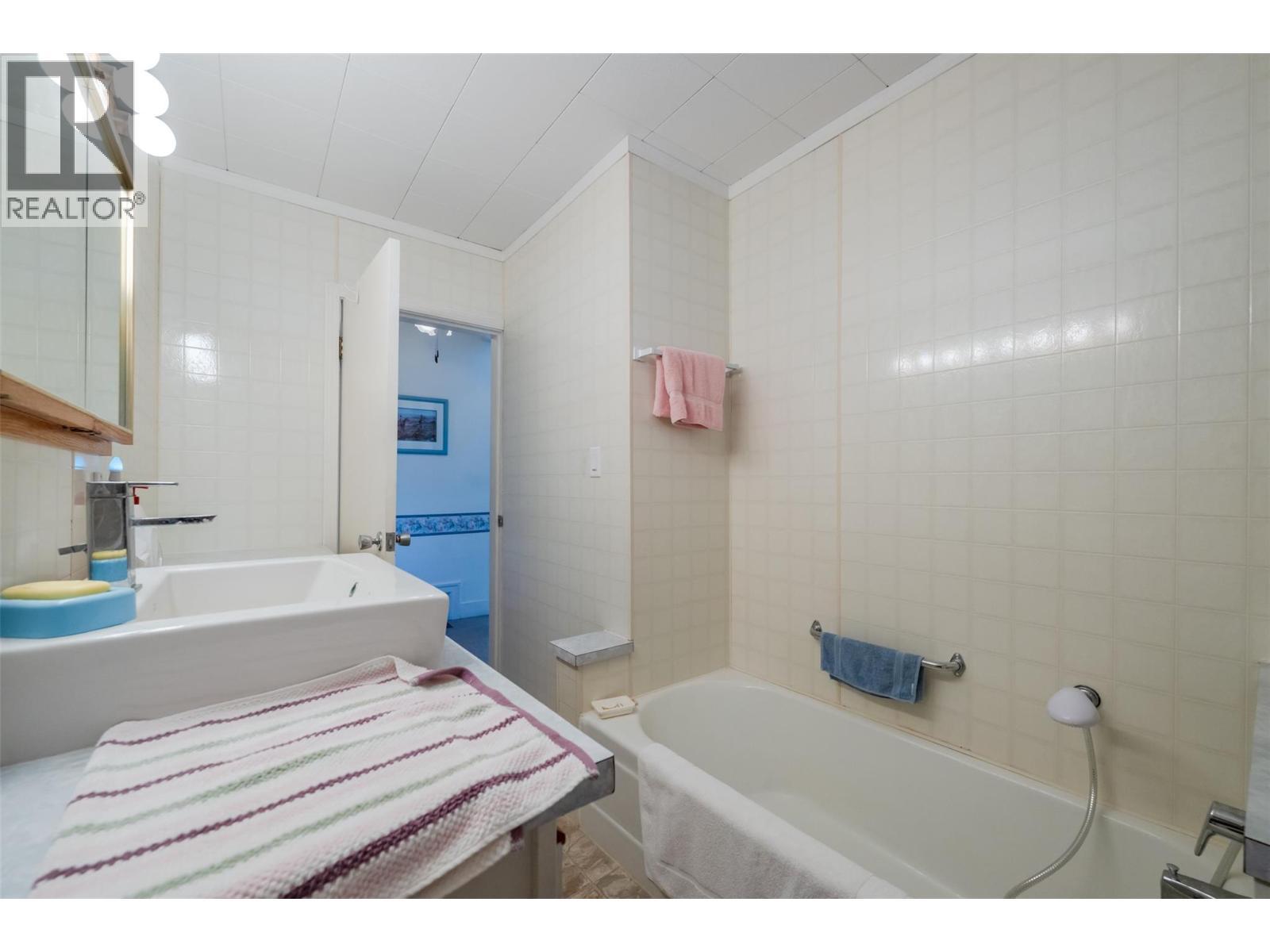 525 Skagit Avenue, Oliver, BC