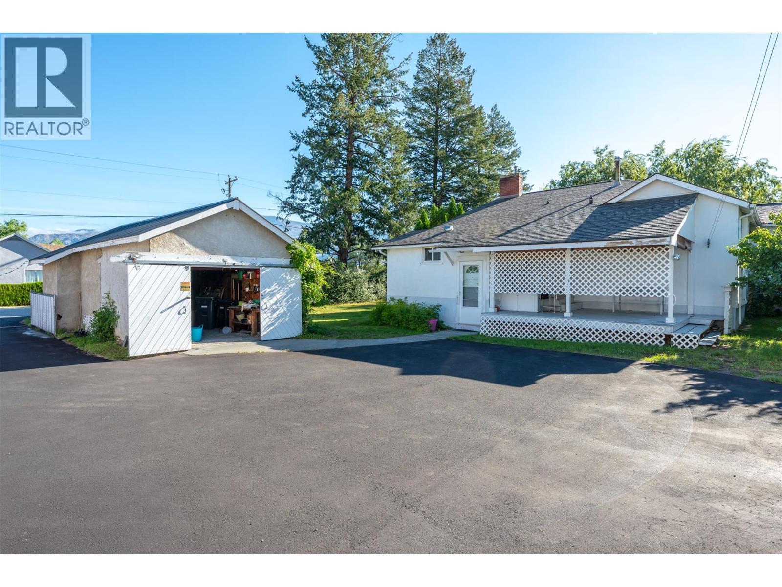 525 Skagit Avenue, Oliver, BC