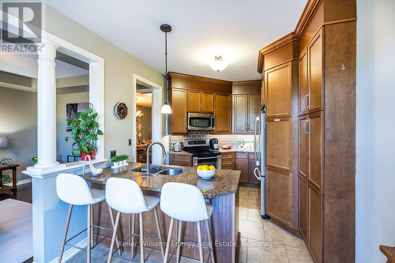 Back splash - 409 Harris Street, Whitby (Downtown Whitby), ON