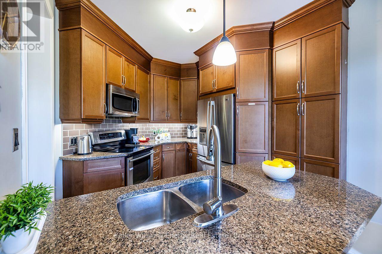 Granite counters - 409 Harris Street, Whitby (Downtown Whitby), ON