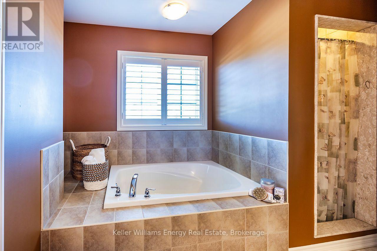 Time to relax and unwind - 409 Harris Street, Whitby (Downtown Whitby), ON
