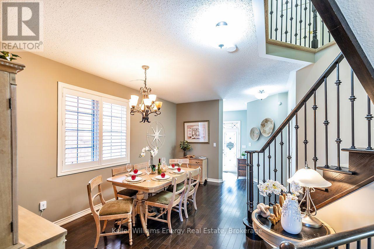Hardwood flooring - 409 Harris Street, Whitby (Downtown Whitby), ON