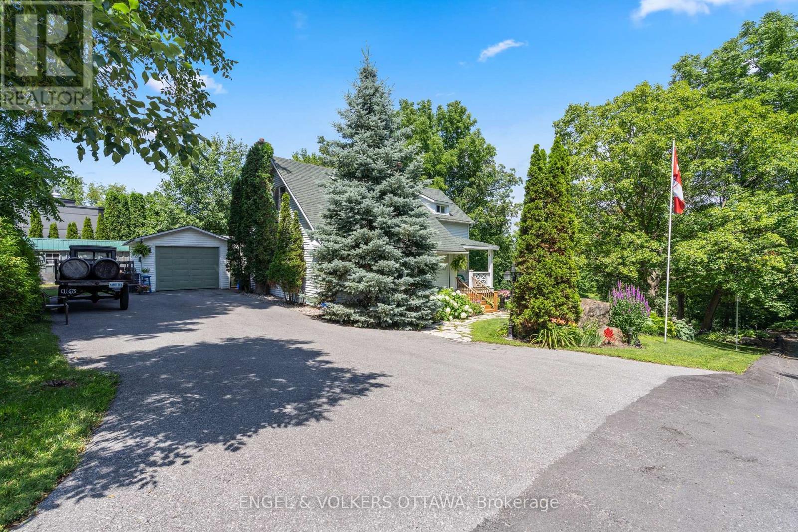 1119 Tighe Street, Ottawa, ON