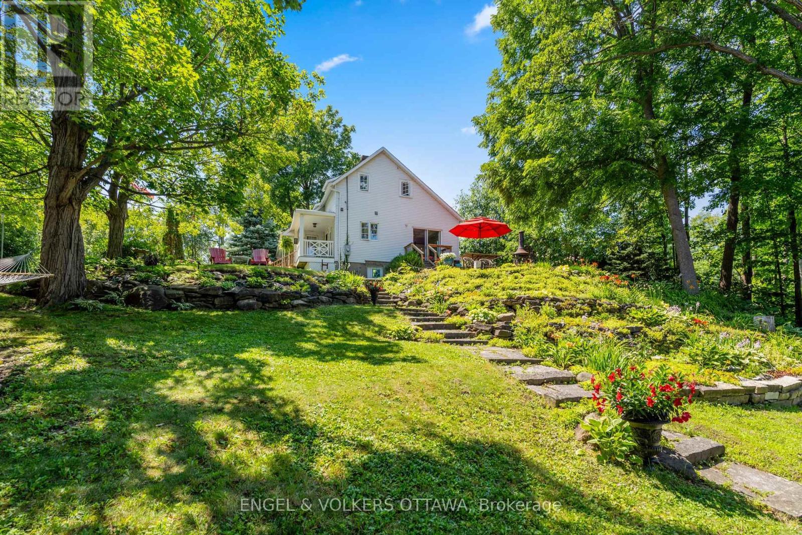 1119 Tighe Street, Ottawa, ON