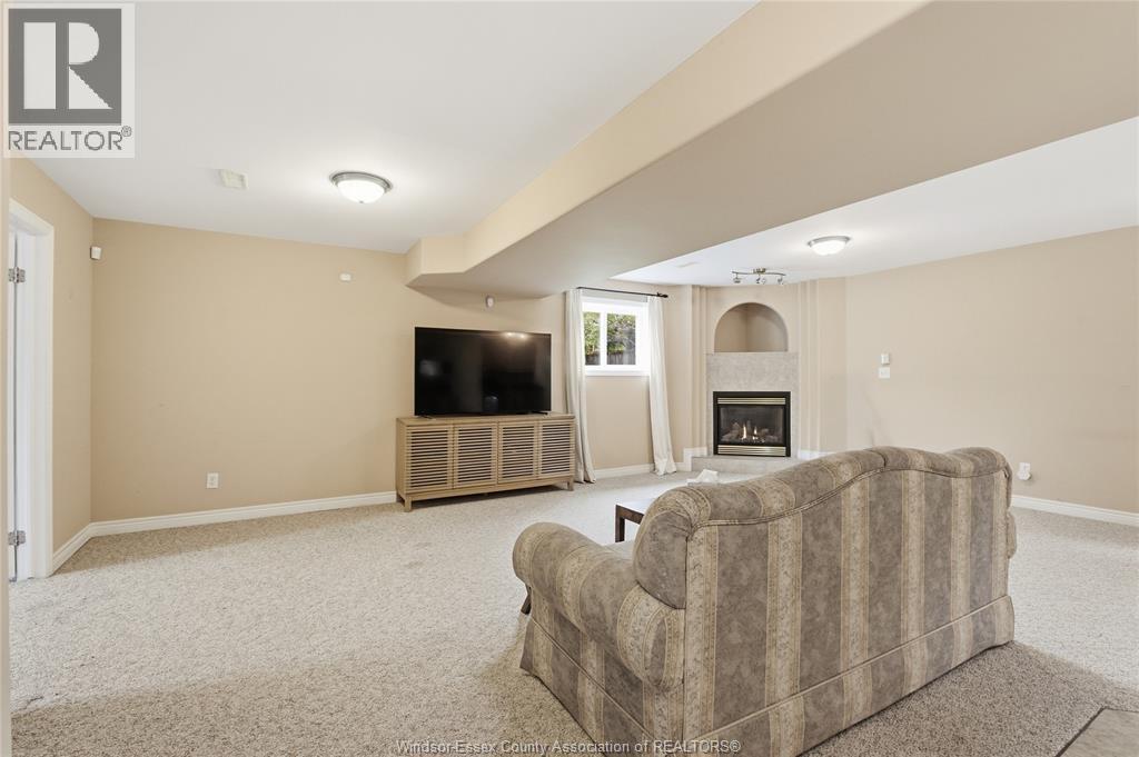 1352 Meridian, Windsor, ON