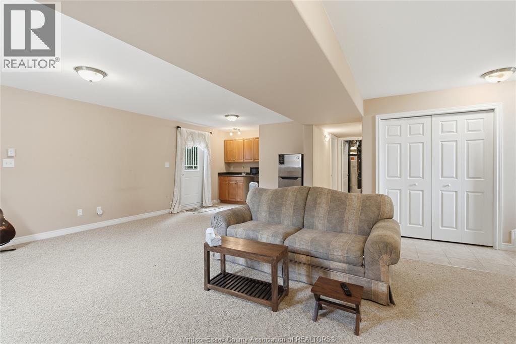 1352 Meridian, Windsor, ON