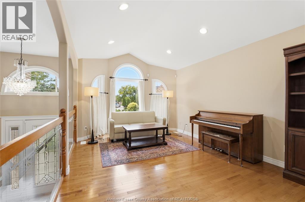1352 Meridian, Windsor, ON