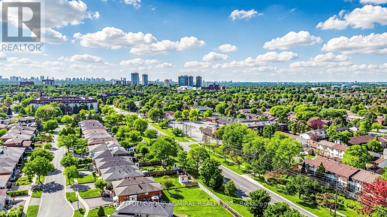 1804 - 2550 Pharmacy Avenue, Toronto, ON