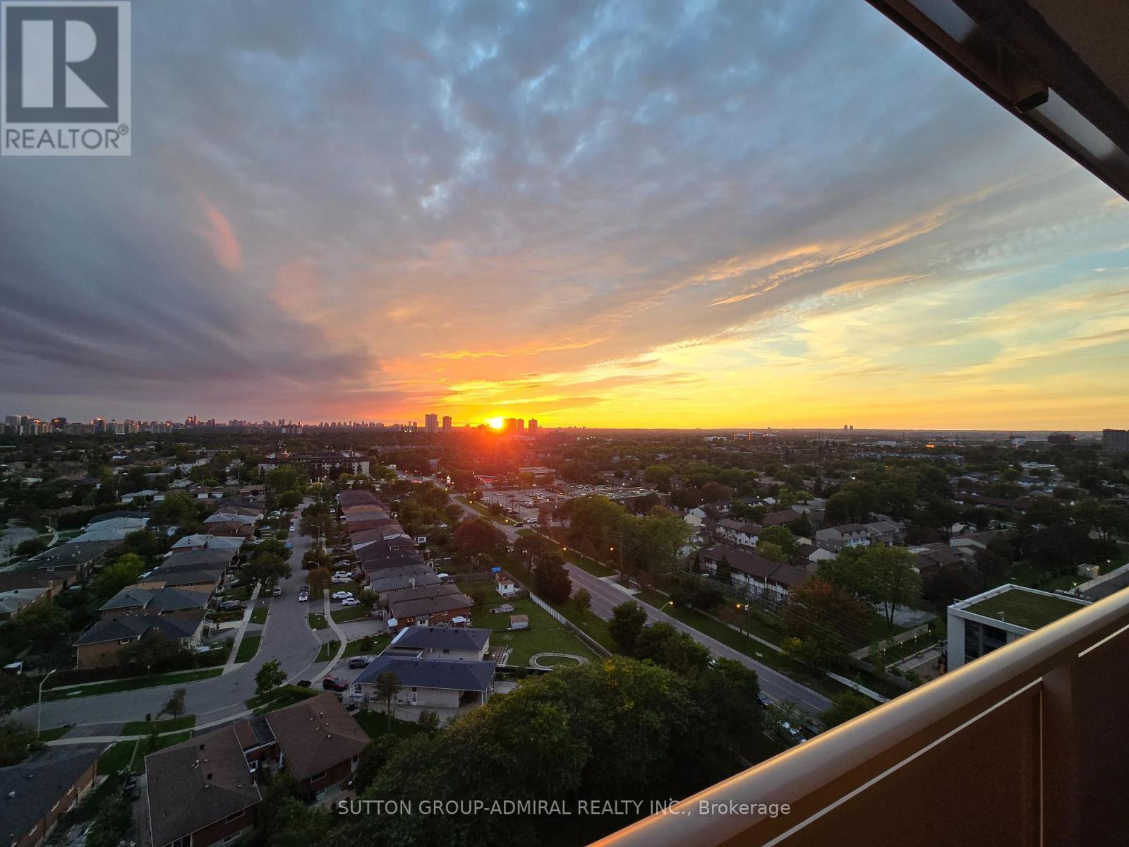1804 - 2550 Pharmacy Avenue, Toronto, ON