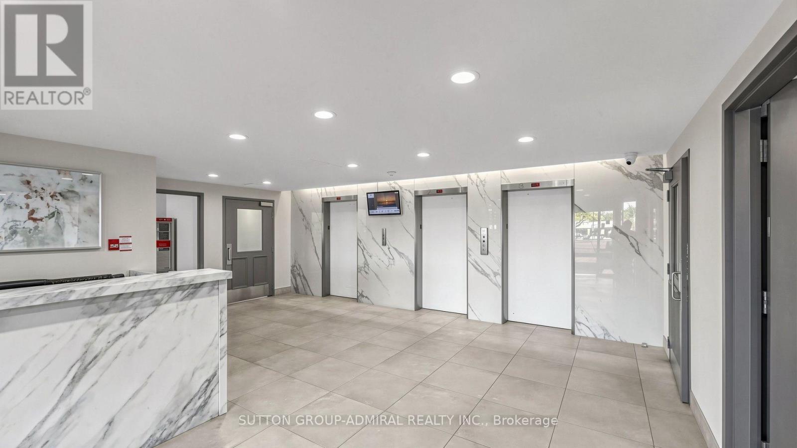 1804 - 2550 Pharmacy Avenue, Toronto, ON