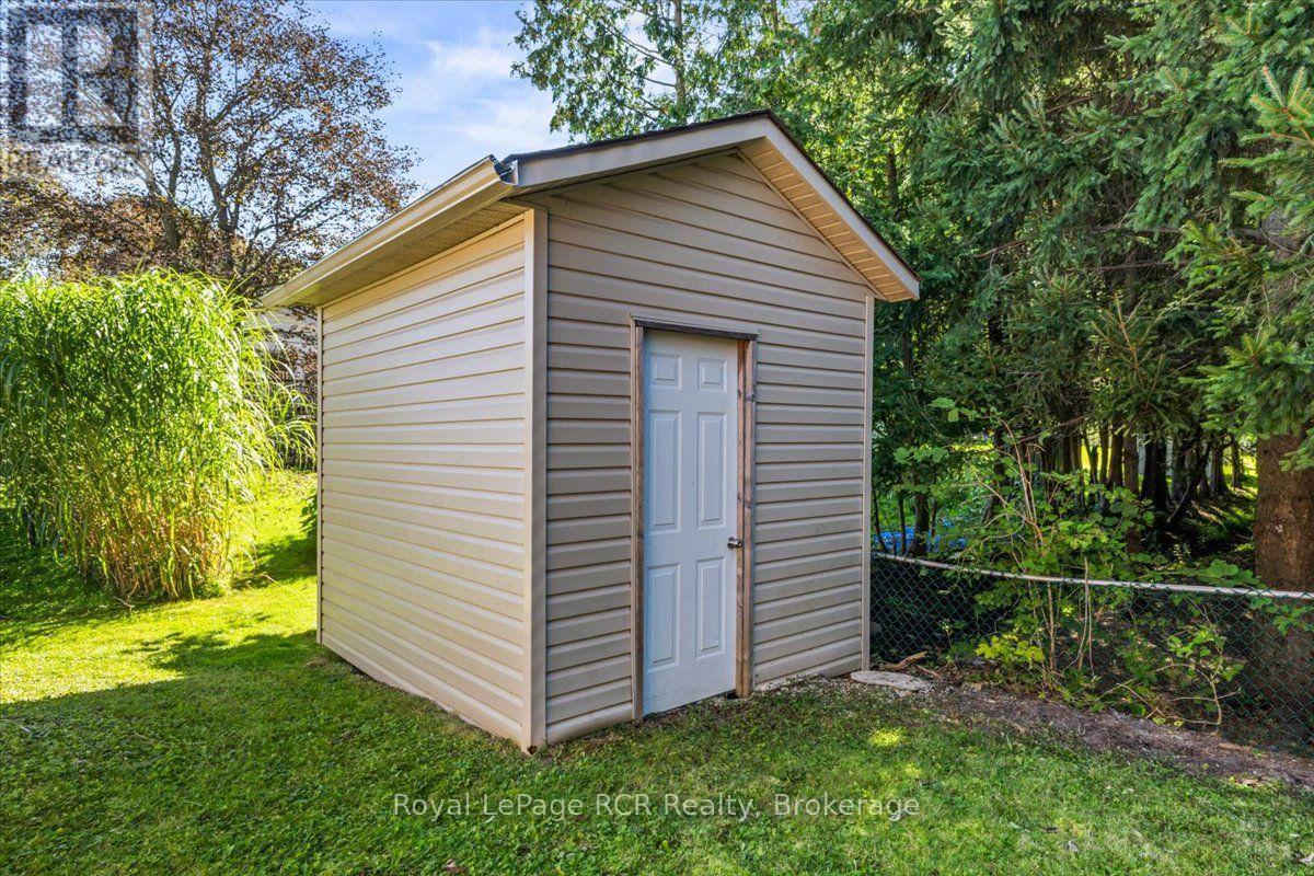 Shed - 513 6Th Street, Hanover, ON