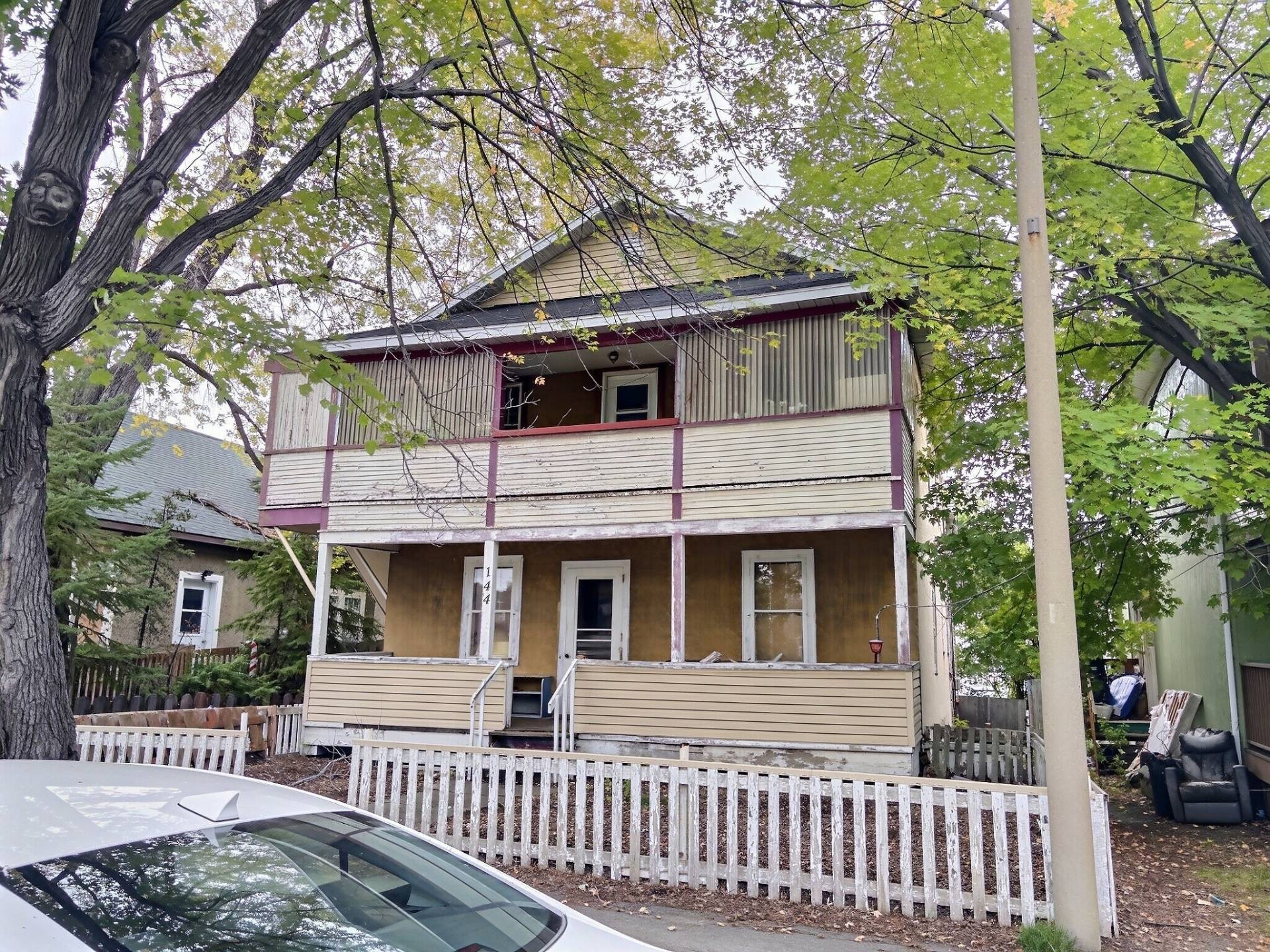 Front of Structure - 142 - 146 6E Rue, Rouyn-Noranda, QC